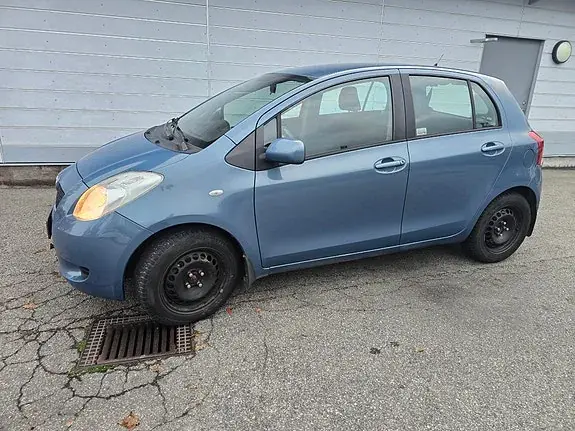 Toyota Yaris 2007 photo 2