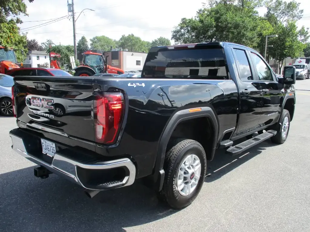 GMC Sierra 2500Hd 2024 photo 2