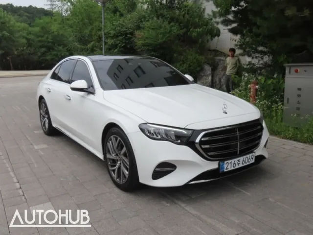 Mercedes-Benz E-Class 2024 photo 2