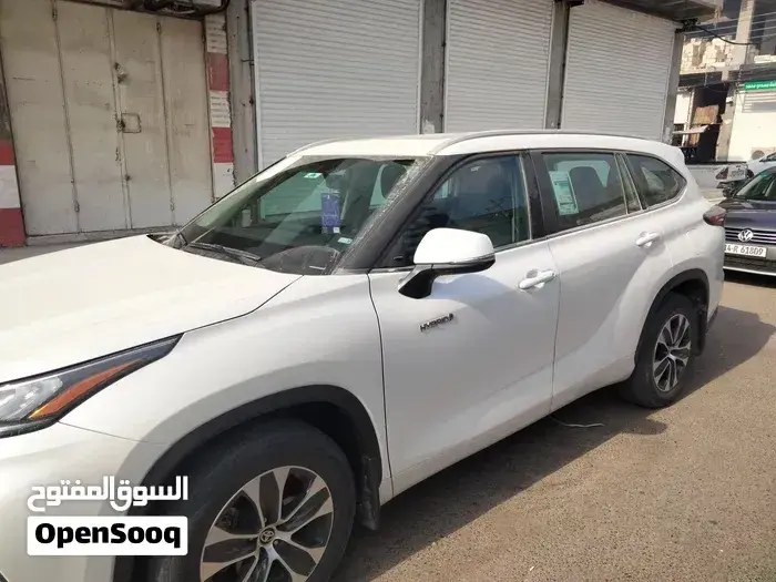 Toyota Highlander 2023 photo 3