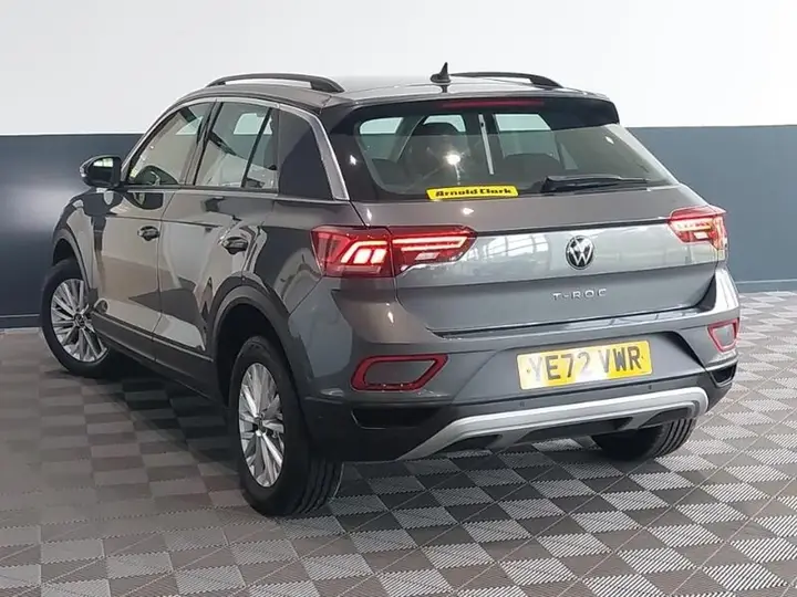 Volkswagen T-Roc 2022 photo 2