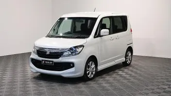 Suzuki Solio 2014 photo 4