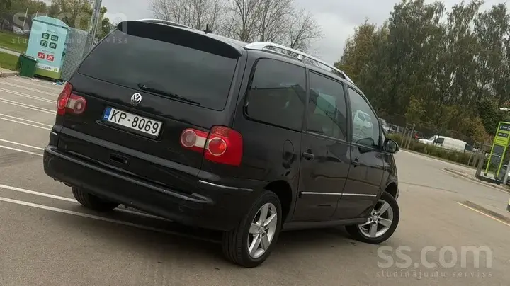 Volkswagen Sharan 2005 photo 2