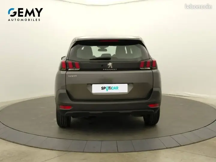 Peugeot 5008 2023 photo 5