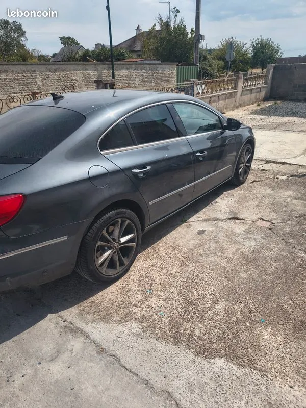 Volkswagen Passat 2010 photo 2