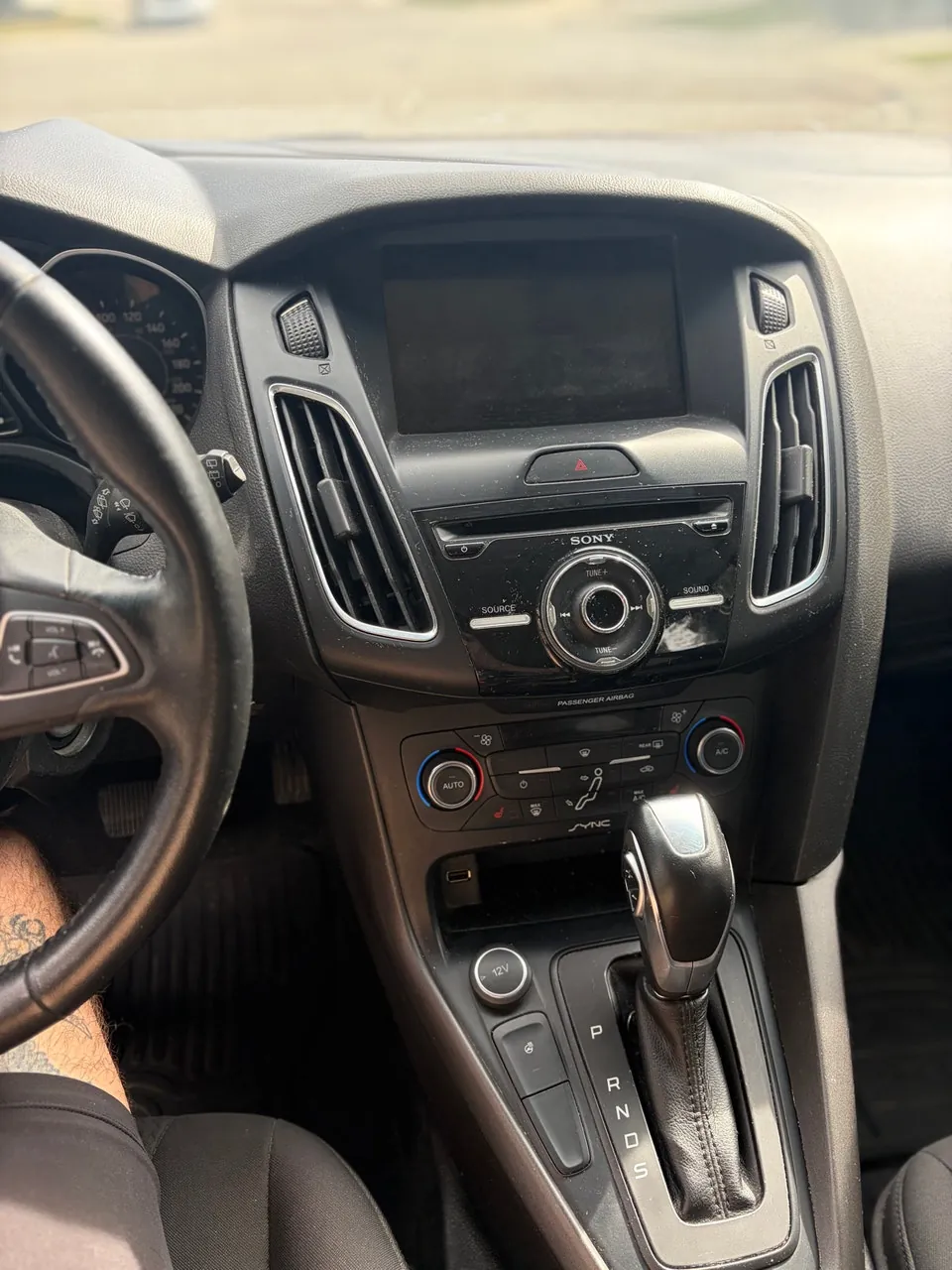 Ford Focus 2015 photo 2