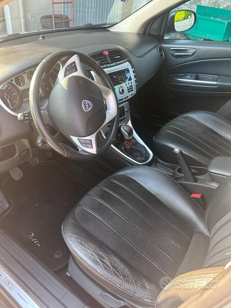 Lancia Delta 2012 photo 5
