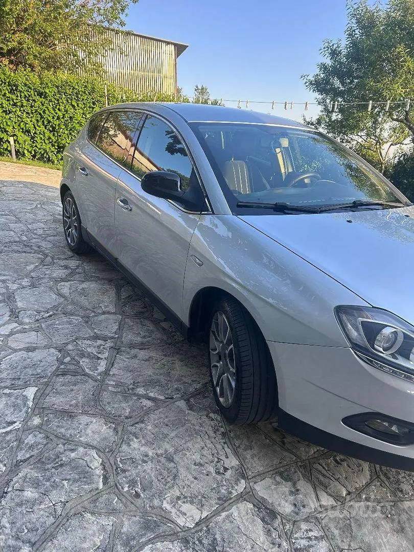 Lancia Delta 2012 photo 4