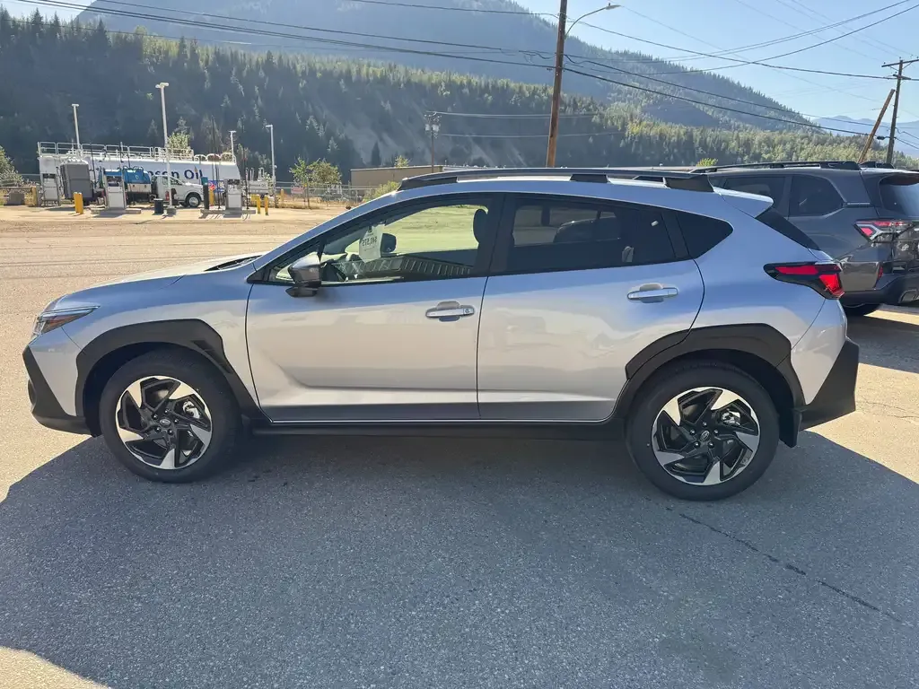 Subaru Crosstrek 2026 photo 2