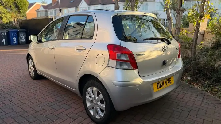 Toyota Yaris 2011 photo 3