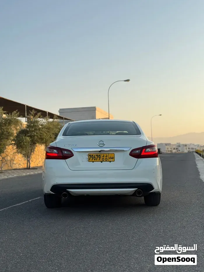 Nissan Altima 2018 photo 4