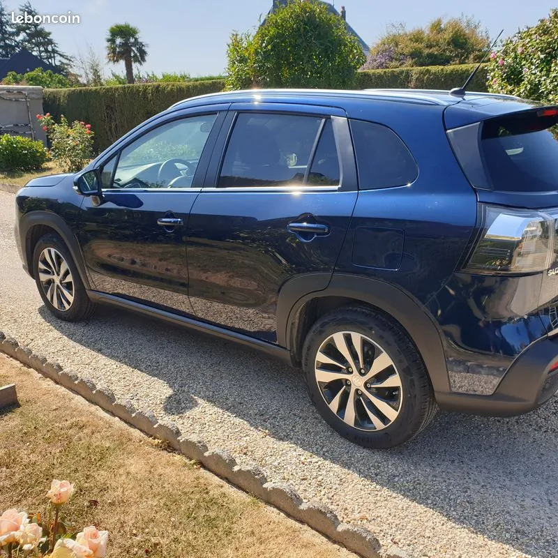 Suzuki S-Cross