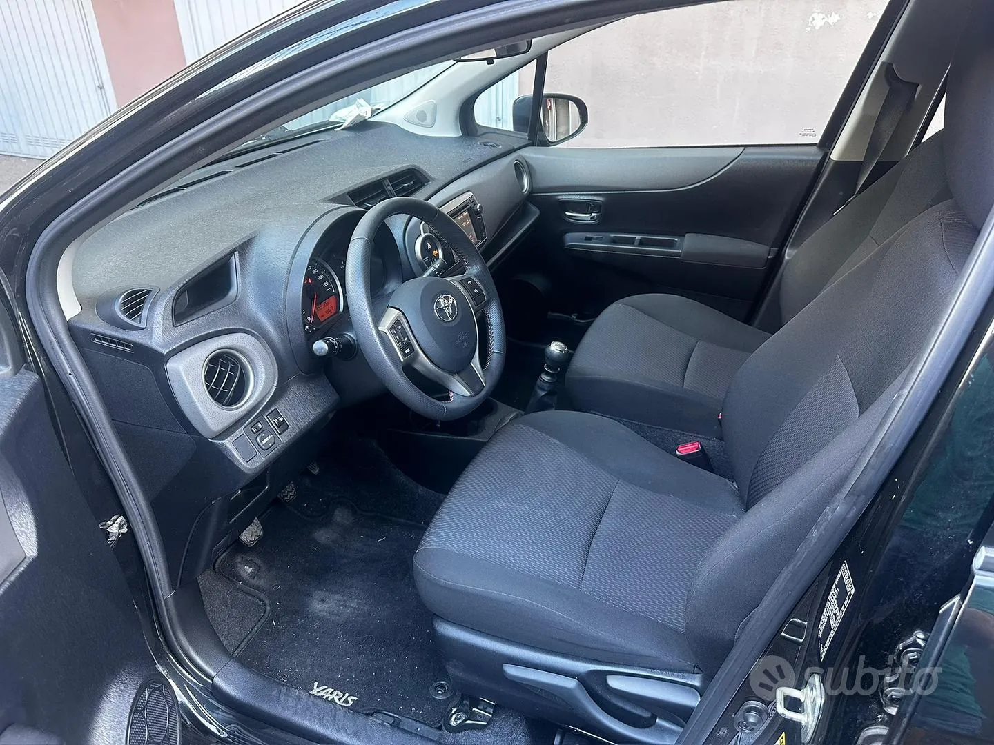 Toyota Yaris 2012 photo 5