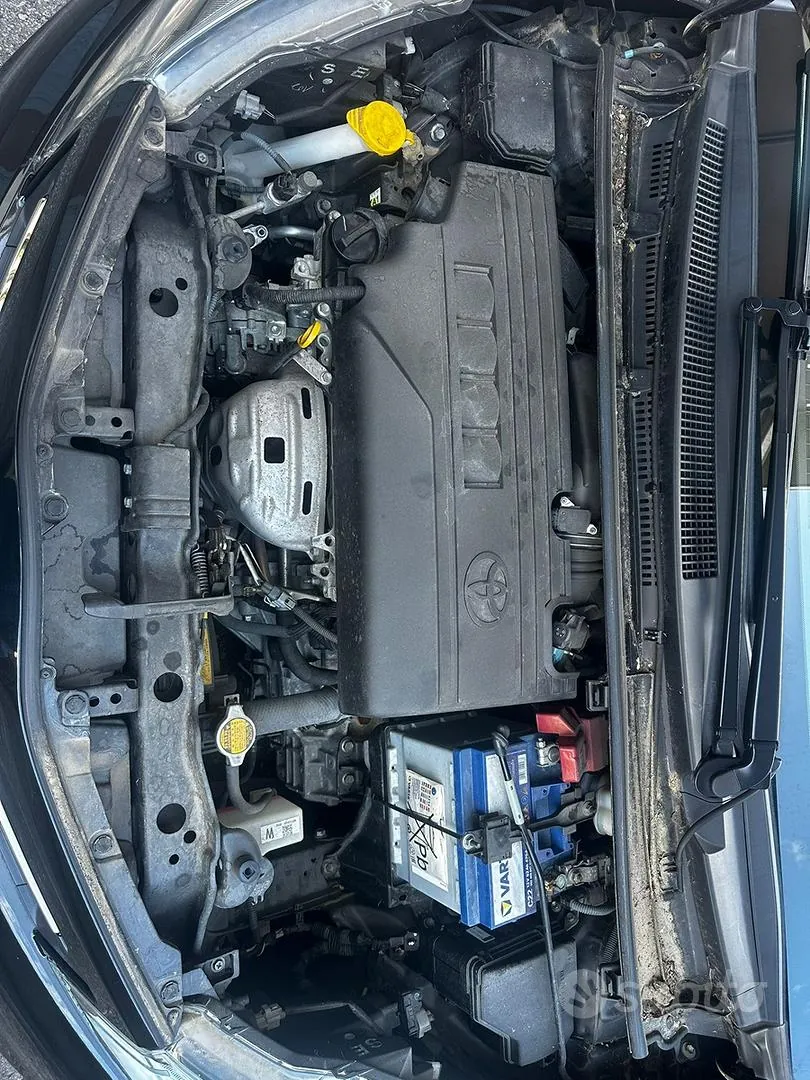 Toyota Yaris 2012 photo 4