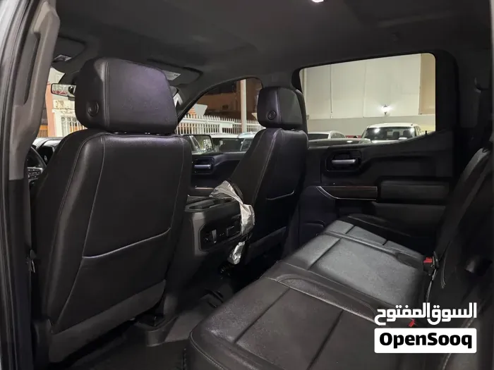 Chevrolet Silverado 2021 photo 2