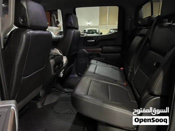 Chevrolet Silverado 2021 photo 3