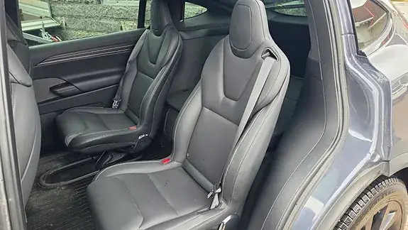 Tesla Model X 2023 photo 4