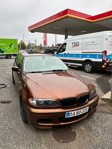 BMW 320D 2001 photo 2