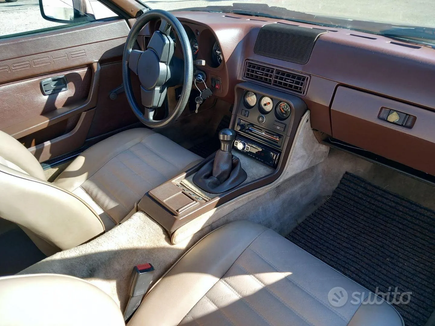 Porsche 924 1984 photo 3