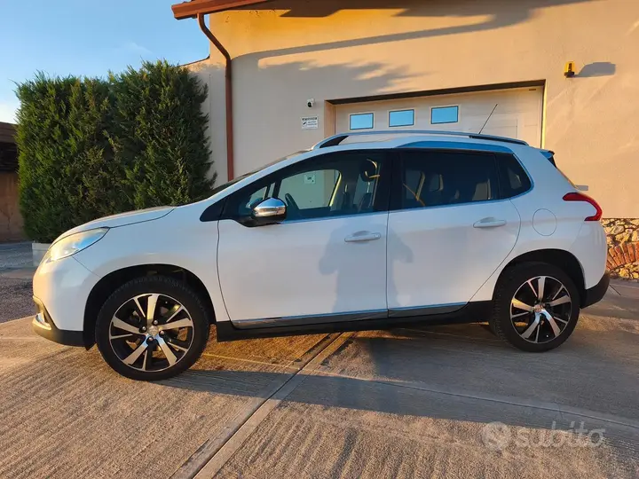 Peugeot 2008 2016 photo 2