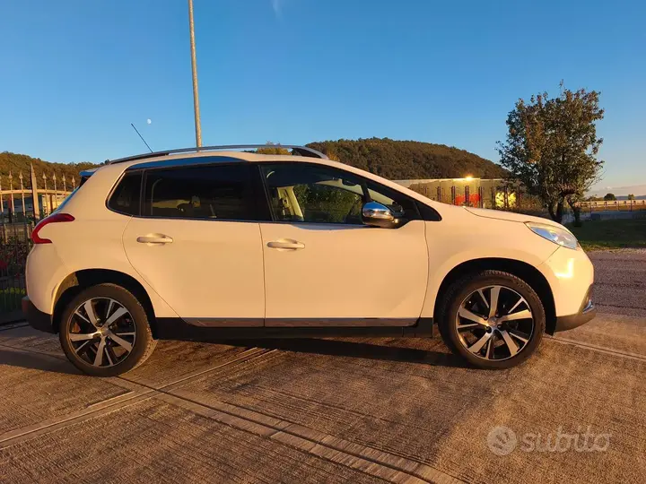 Peugeot 2008 2016 photo 3