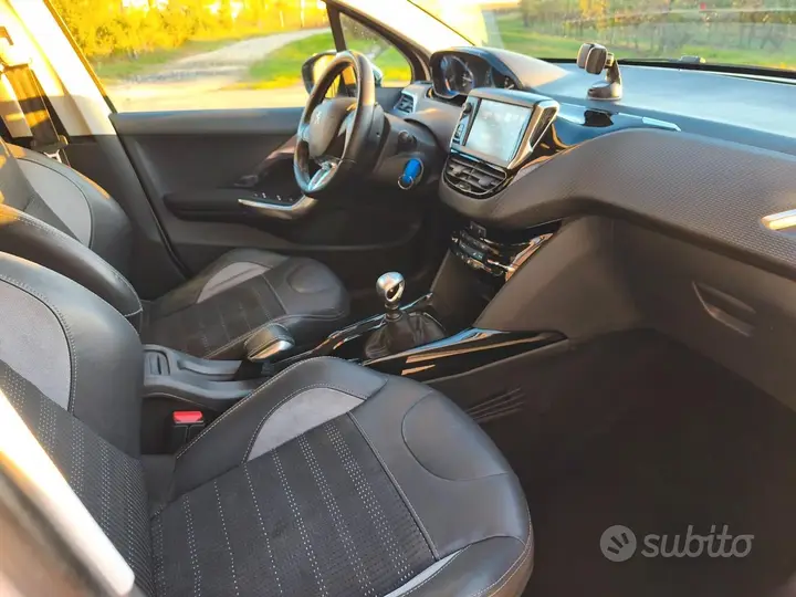 Peugeot 2008 2016 photo 4