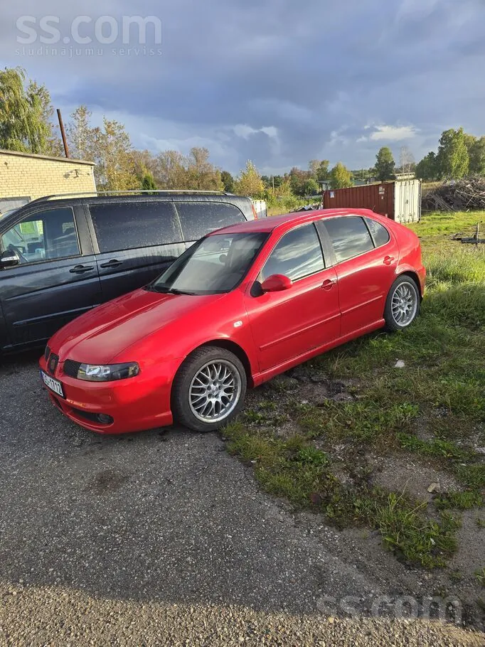 Seat Leon 2002 photo 2