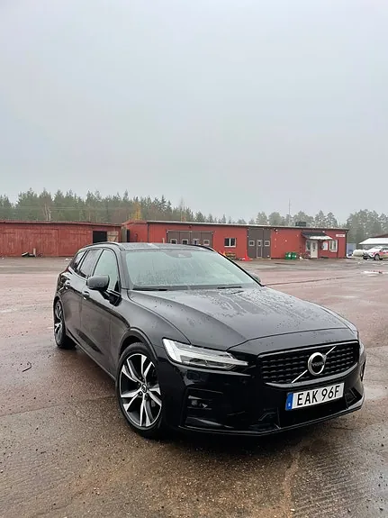 Volvo V60 2019 photo 2