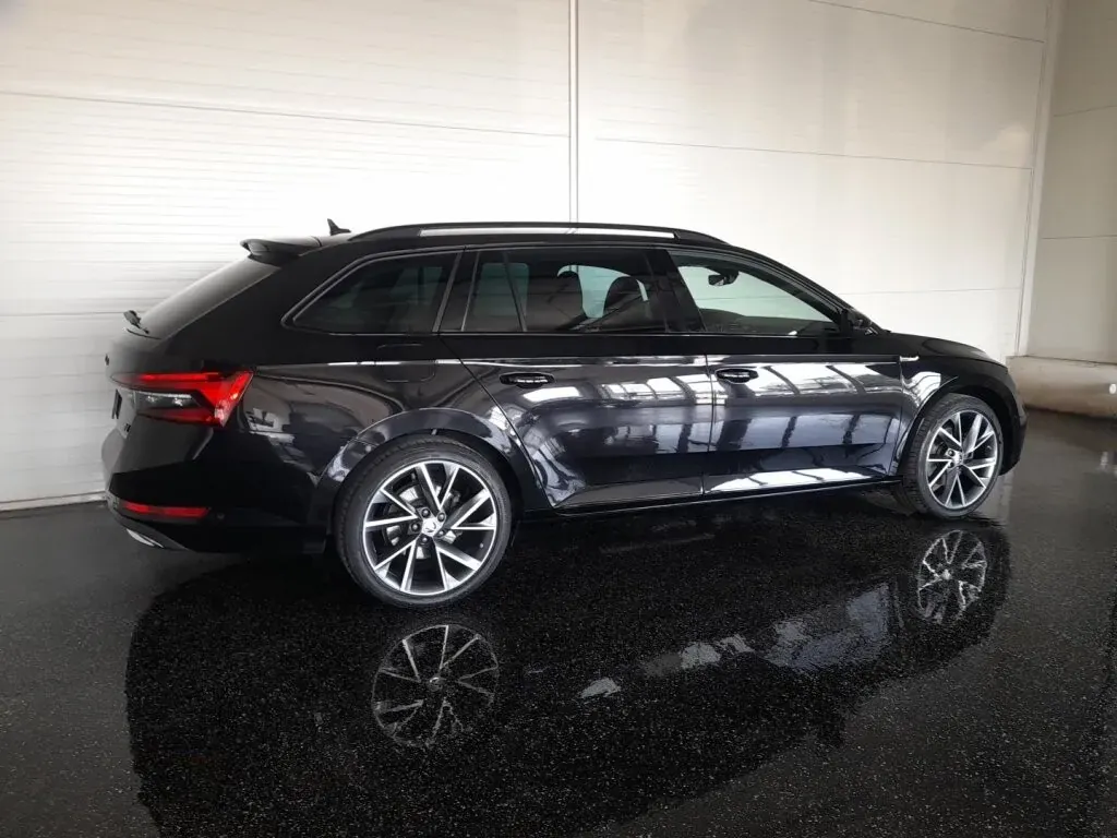 Skoda Superb 2023 photo 2