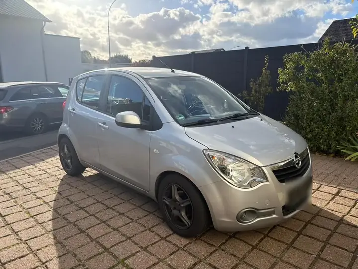 Opel Agila