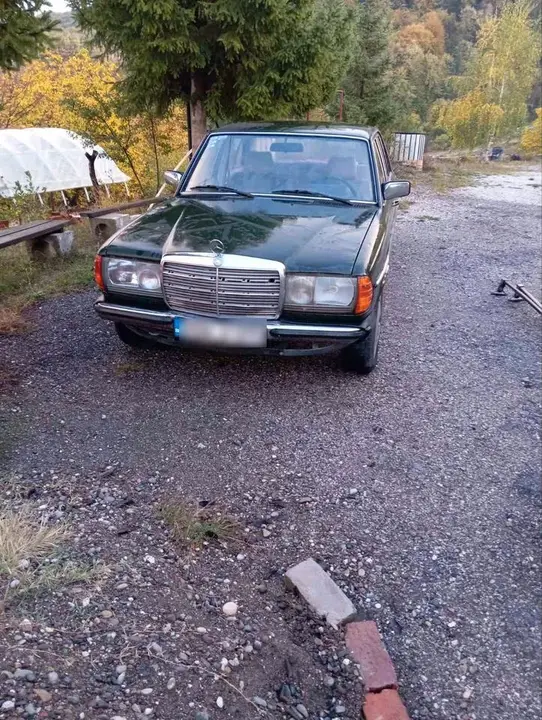 Mercedes-Benz 240D