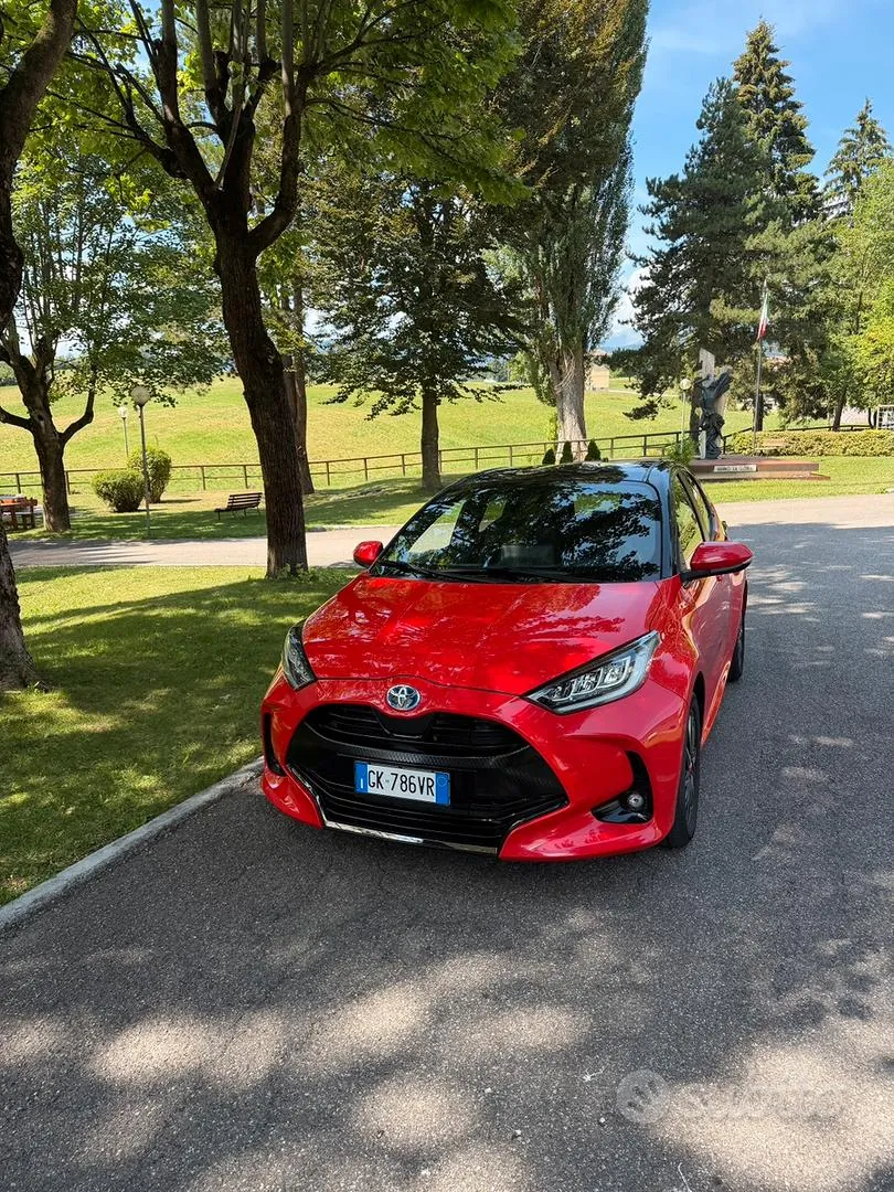 Toyota Yaris 2022 photo 2