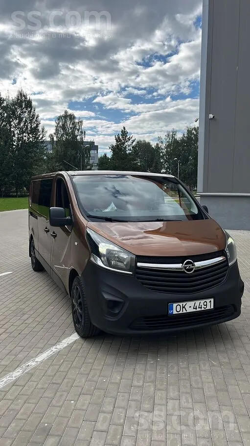Opel Vivaro 2017 photo 2