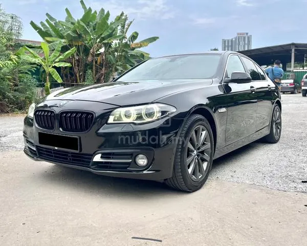 BMW 520I