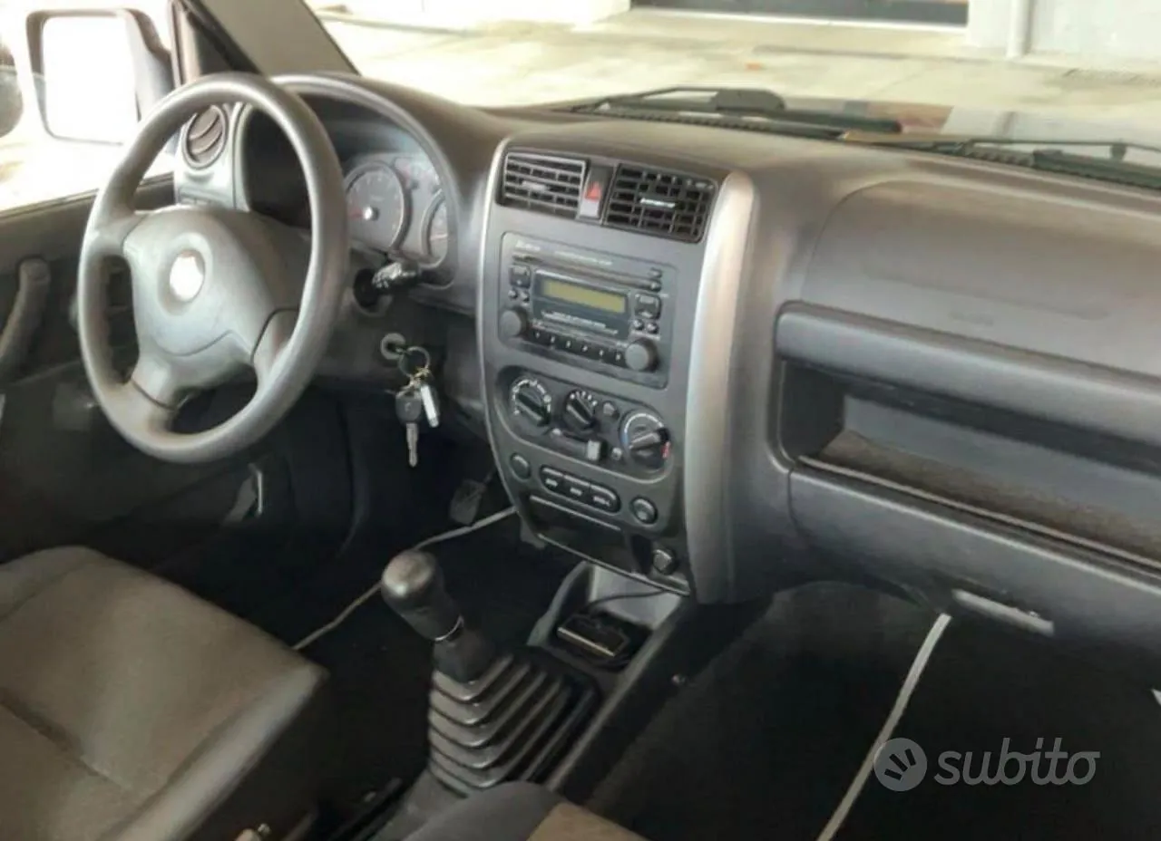 Suzuki Jimny 2009 photo 5