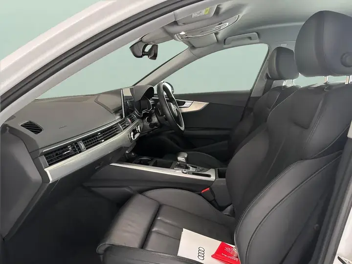 Audi A4 Avant 2024 photo 4