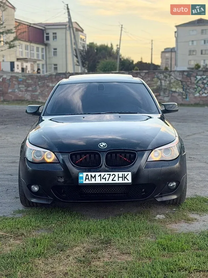 BMW 5 Series 2008 photo 2