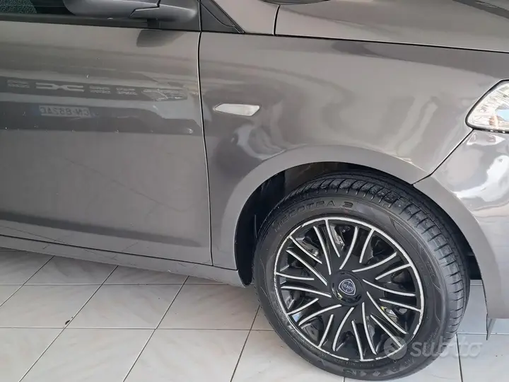 Lancia Ypsilon 2023 photo 4