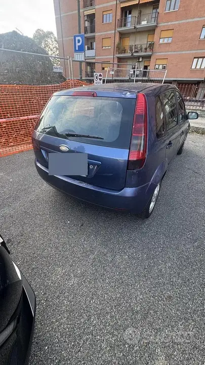 Ford Fiesta 2005 photo 3