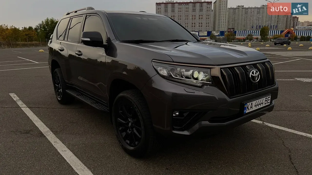 Toyota Land Cruiser Prado 2022 photo 3