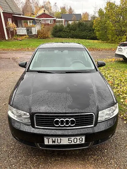 Audi A4 2003 photo 2