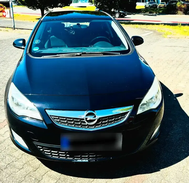 Opel Astra J