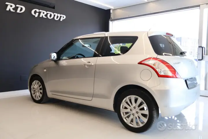 Suzuki Swift 2012 photo 5