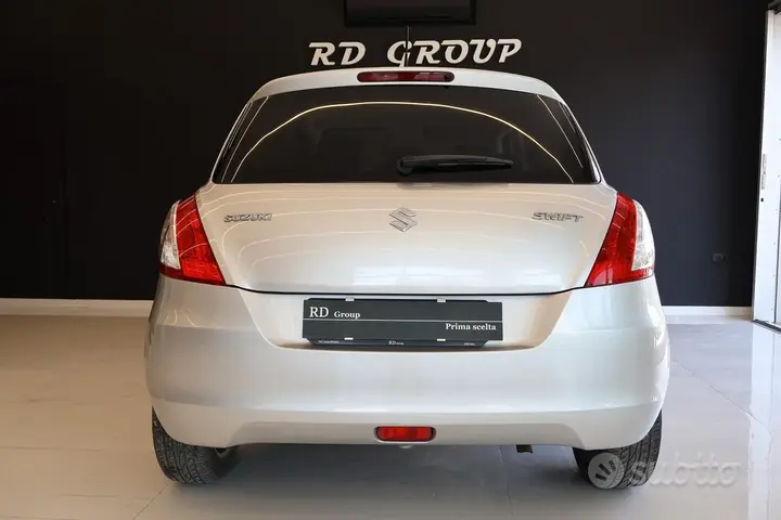 Suzuki Swift 2012 photo 4