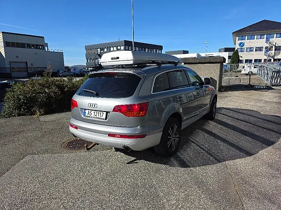 Audi Q7 2007 photo 2