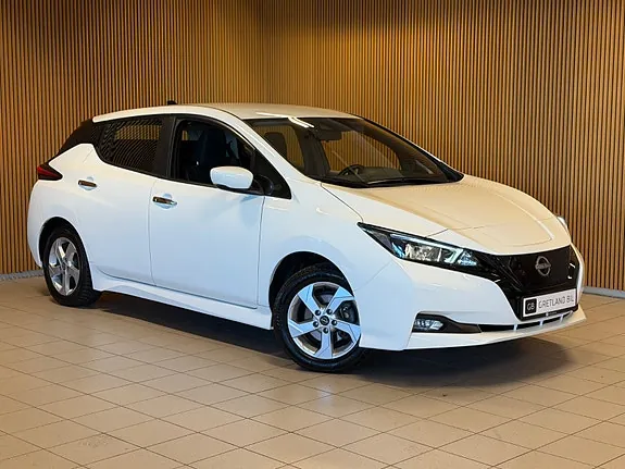 Nissan Leaf 2023 photo 2