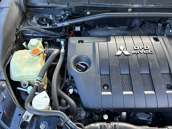 Mitsubishi Outlander 2011 photo 3