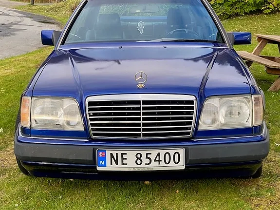 Mercedes-Benz E230