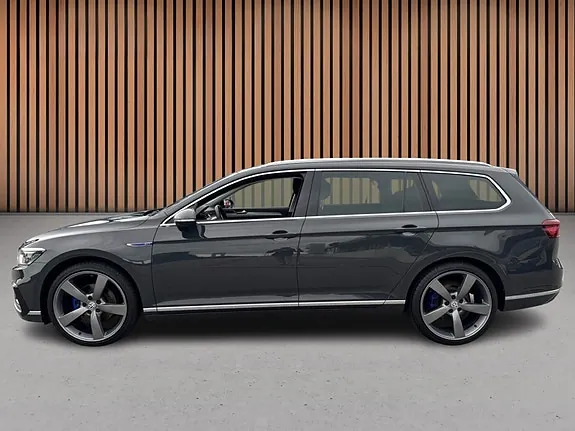 Volkswagen Passat 2021 photo 3