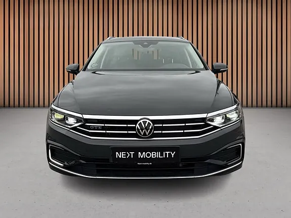 Volkswagen Passat 2021 photo 2